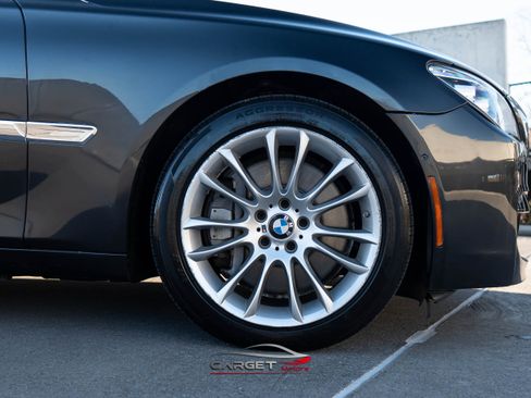 Used 2015 BMW 750Li xDrive image 10