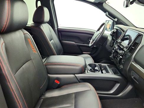 Used 2024 Nissan Titan PRO-4X w/ Pro-4x Convenience Package AWD/4WD image 23