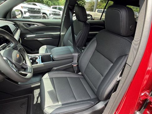 New 2026 Chevrolet Traverse LT w/ Sun and Wheel Package FWD image 14