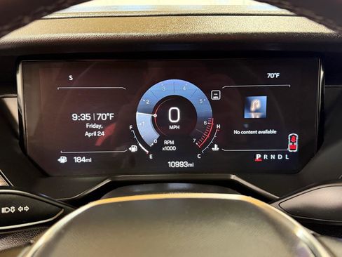 Used 2025 GMC Acadia Elevation FWD image 15