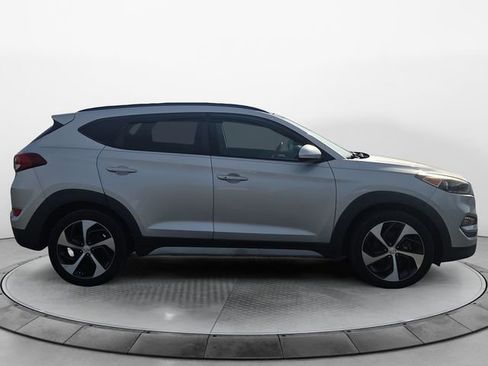 Used 2018 Hyundai Tucson Value w/ Cargo Package FWD image 6