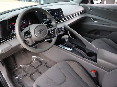 Used 2021 Hyundai Elantra SEL FWD image 6