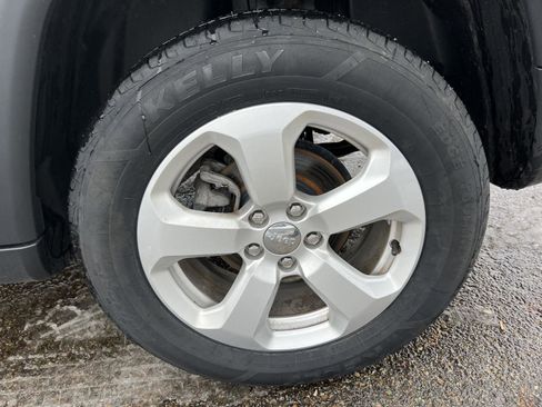 Used 2020 Jeep Compass Latitude image 40