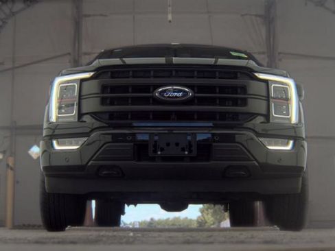 Used 2023 Ford F150 Lariat w/ Equipment Group 502A High AWD/4WD image 3