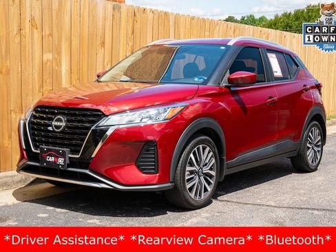 Used 2023 Nissan Kicks SV FWD image 1
