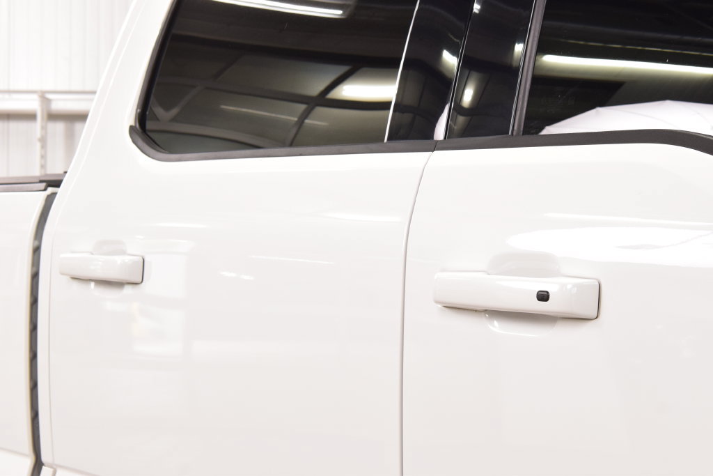 Used 2023 Ford F250 Lariat w/ Lariat Ultimate Package AWD/4WD image 17