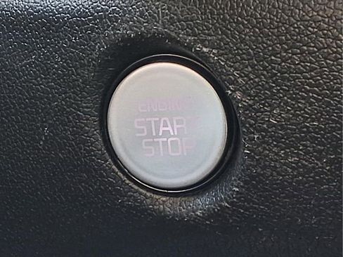 Used 2024 Kia Sorento S image 15