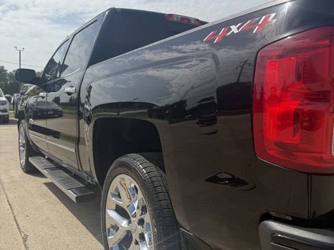 Used 2018 Chevrolet Silverado 1500 High Country AWD/4WD image 11