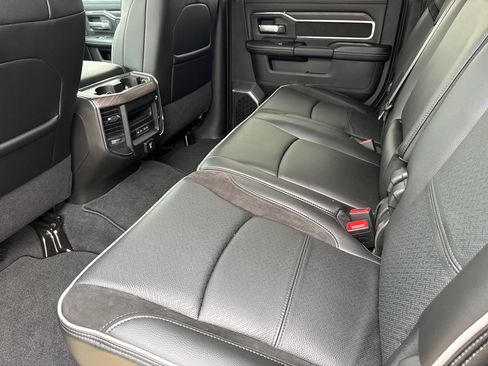New 2026 RAM 2500 Laramie AWD/4WD image 17