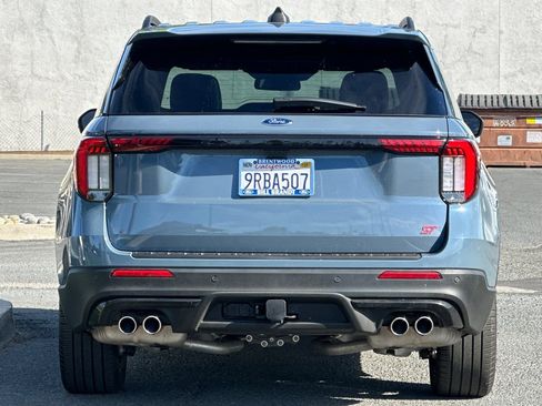 Used 2025 Ford Explorer ST image 8