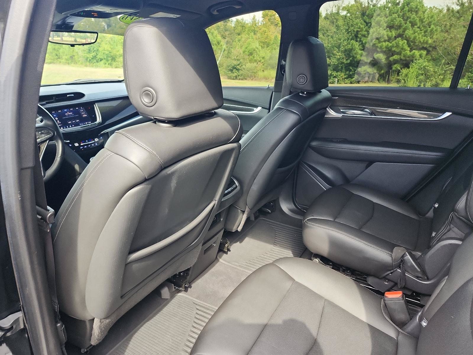 Used 2022 Cadillac XT6 Sport w/ Technology Package AWD/4WD image 13