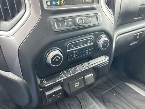 Used 2019 Chevrolet Silverado 1500 Custom Trail Boss AWD/4WD image 29
