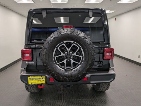 Used 2024 Jeep Wrangler Rubicon w/ Technology Group image 5