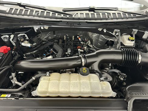 Used 2025 Ford Expedition Active AWD/4WD image 24