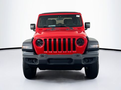 Used 2021 Jeep Wrangler Sport S image 2