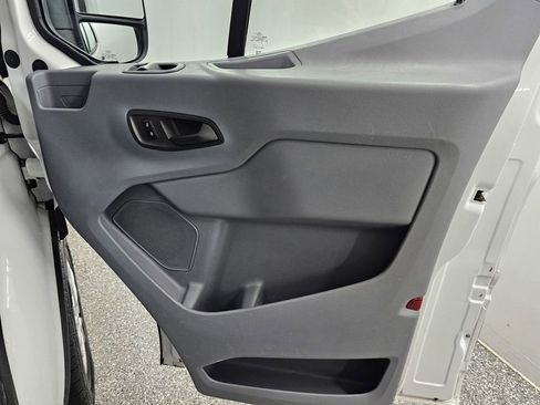 Used 2016 Ford Transit 250 130 Low Roof w/ Exterior Upgrade Package image 18
