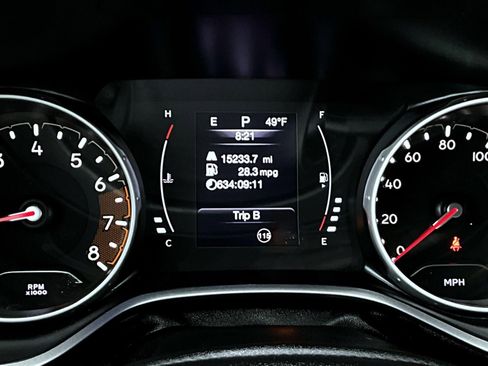 Used 2019 Jeep Compass Latitude AWD/4WD image 16