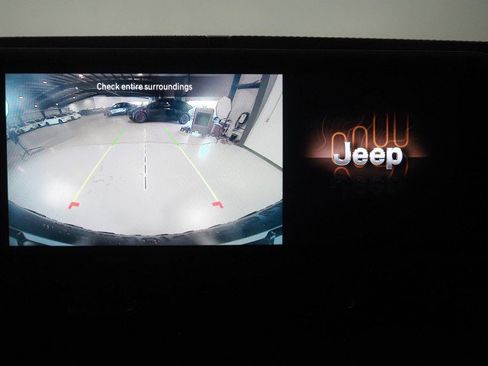 Used 2025 Jeep Wrangler 4WD Rubicon image 26