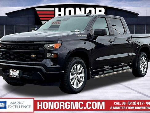 Used 2022 Chevrolet Silverado 1500 Custom AWD/4WD image 3