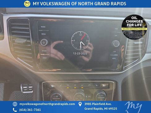 Used 2023 Volkswagen Atlas Cross Sport SEL R-Line image 20