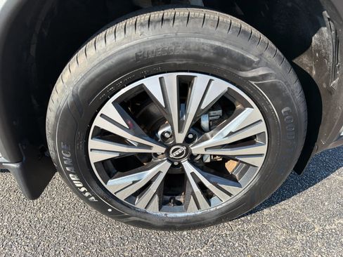 Used 2023 Nissan Rogue SV AWD/4WD image 27
