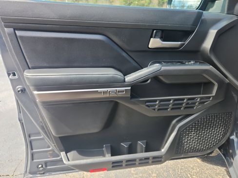 Used 2025 Toyota Tacoma TRD Off-Road image 20