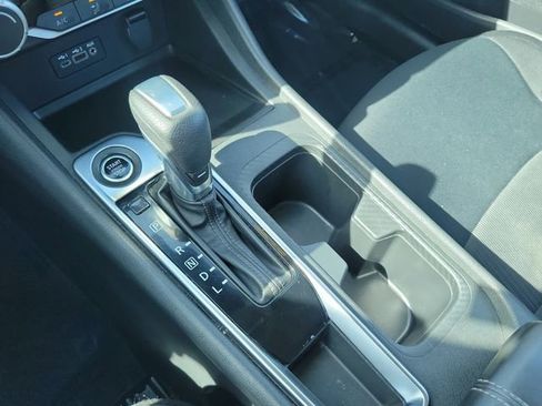 Used 2022 Nissan Sentra SV FWD image 32