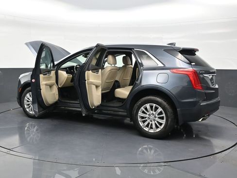 Used 2019 Cadillac XT5 Base image 32