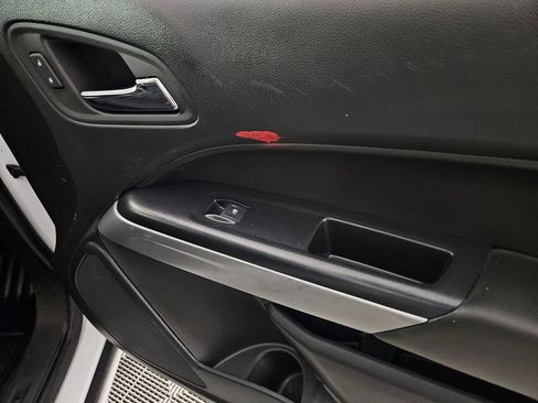 Used 2022 Chevrolet Colorado LT w/ Fleet Safety Package RWD image 27