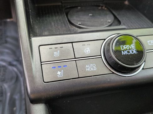 Used 2024 Hyundai Kona Limited FWD image 19