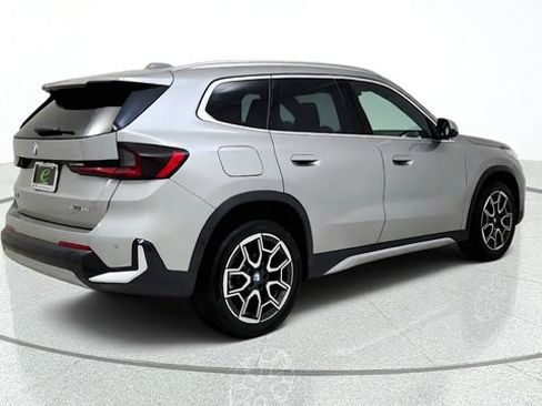 Used 2026 BMW X1 xDrive28i AWD/4WD image 9