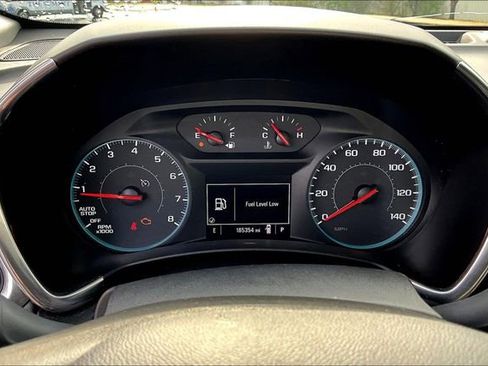 Used 2018 Chevrolet Equinox LT image 12