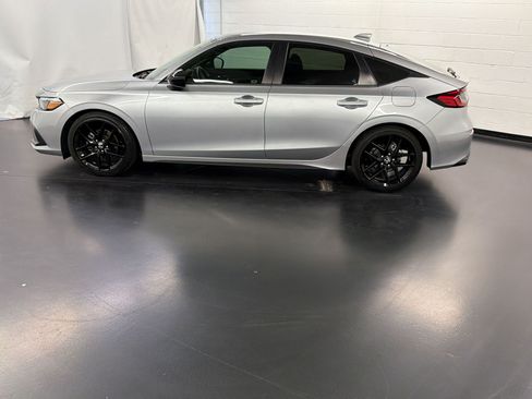 Certified 2022 Honda Civic Sport image 2