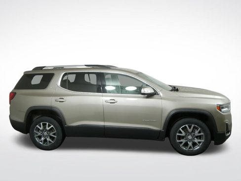 Used 2023 GMC Acadia SLT w/ Technology Package AWD/4WD image 2