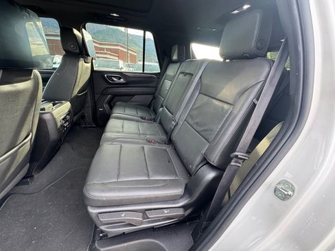 Used 2023 Chevrolet Tahoe Z71 w/ Luxury Package AWD/4WD image 19