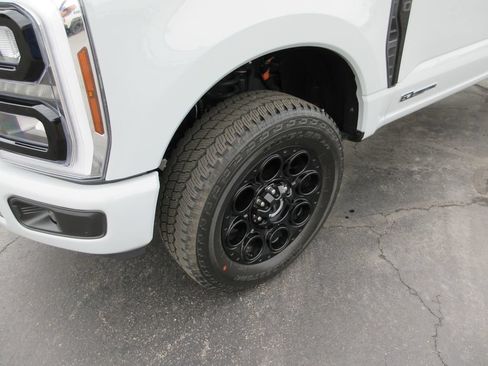 Used 2026 Ford F250 XLT w/ XLT Premium Package AWD/4WD image 15