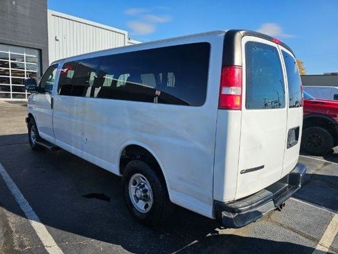 Used 2019 Chevrolet Express 3500 LT w/ LT Preferred Equipment Group RWD image 7