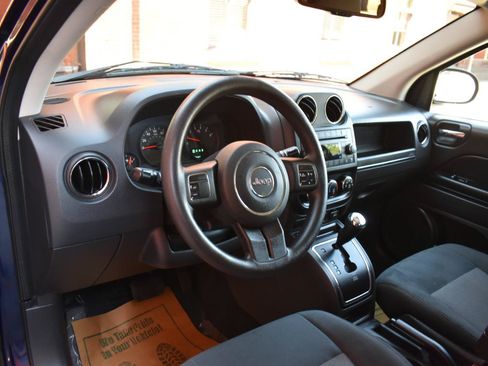 Used 2012 Jeep Compass Sport AWD/4WD image 11