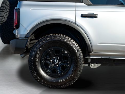 Used 2024 Ford Bronco Wildtrak AWD/4WD image 7