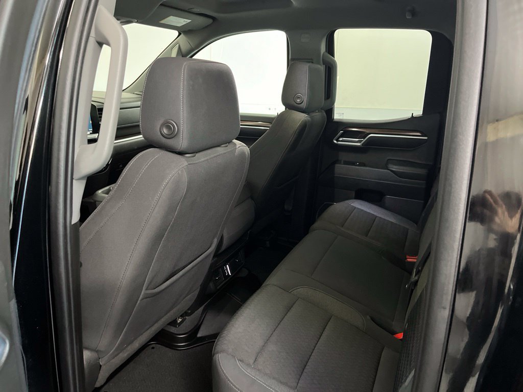 Used 2023 Chevrolet Silverado 1500 RST w/ Redline Edition AWD/4WD image 23