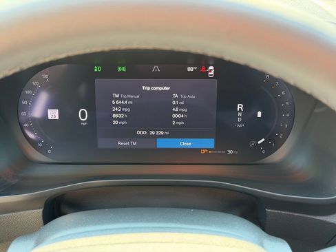 Certified 2023 Volvo XC40 B5 Plus w/ Protection Package Premier AWD/4WD image 15