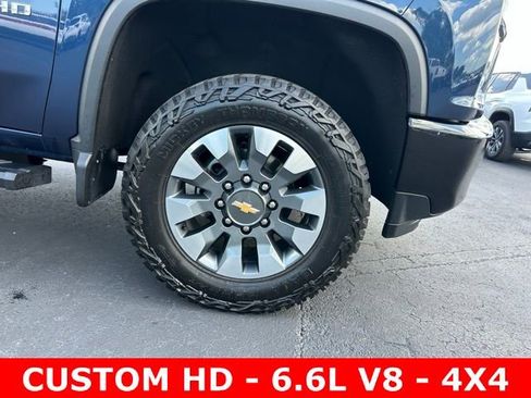 Used 2021 Chevrolet Silverado 2500 Custom w/ Custom Value Package AWD/4WD image 8