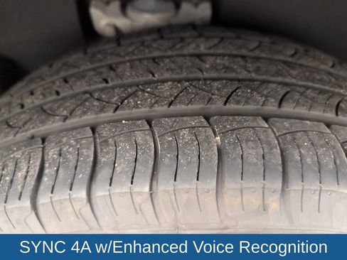 Used 2024 Ford Edge SEL image 18