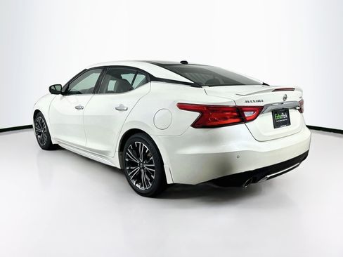 Used 2017 Nissan Maxima Platinum w/ Medallion Package FWD image 5