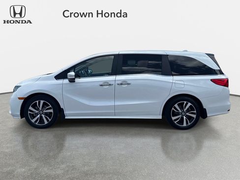 Used 2024 Honda Odyssey Touring image 2