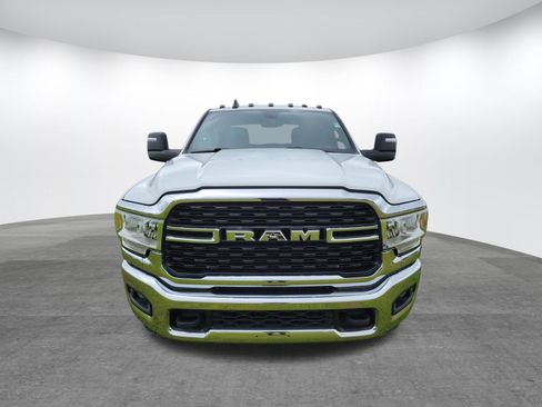 Used 2024 RAM 3500 Big Horn AWD/4WD image 2