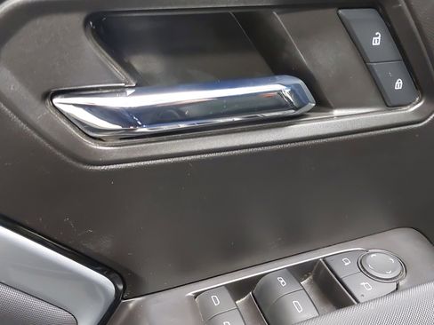 Used 2024 Chevrolet Colorado Z71 w/ Z71 Convenience Package 2 image 25