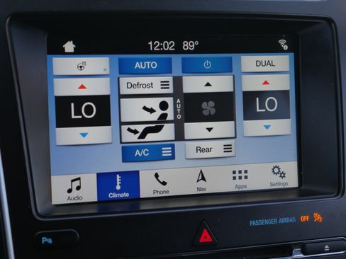Used 2018 Ford Explorer Sport AWD/4WD image 11