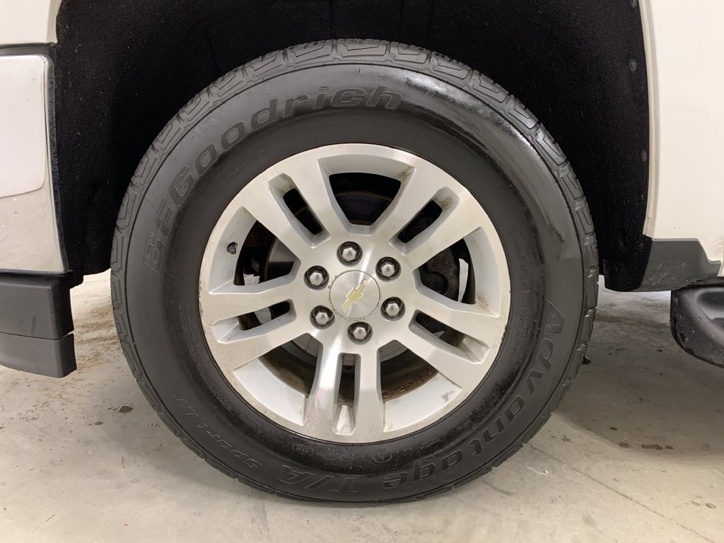 Used 2019 Chevrolet Silverado 1500 LT w/ All Star Edition AWD/4WD image 2