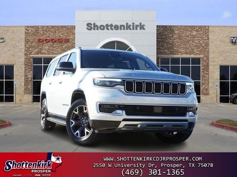 Used 2023 Jeep Wagoneer L Series III w/ Preferred Equipment Group image 1